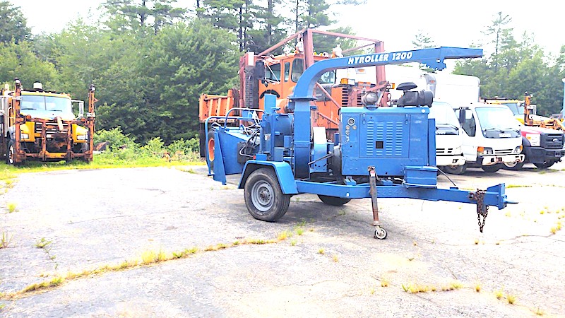 WOODCHUCK HYROLLER 1200 CHIPPER